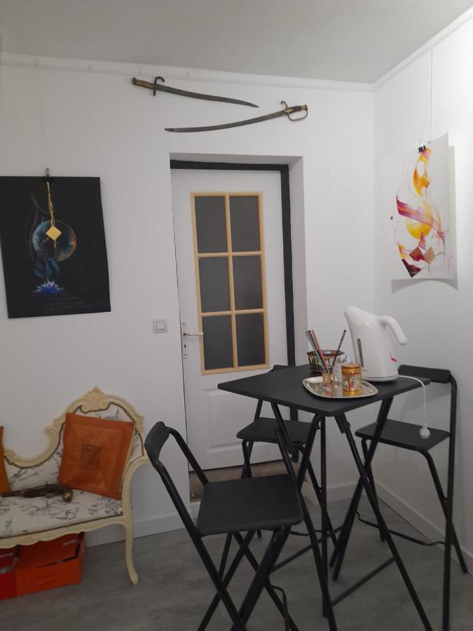 La Chambre De Garance Et Ses Couleurs D'Art Saint-Pol-de-Leon Luaran gambar