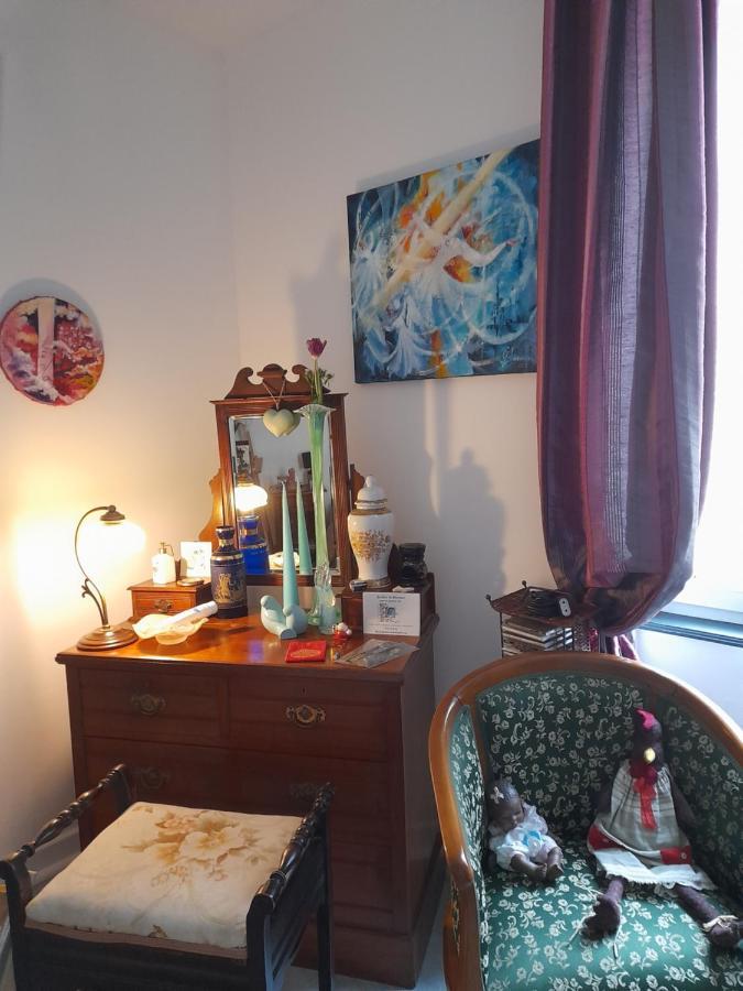 La Chambre De Garance Et Ses Couleurs D'Art Saint-Pol-de-Leon Luaran gambar